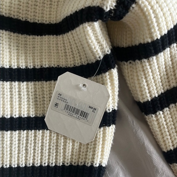 BRAND NEW WITH TAGS!! cropped alter’d state sweater - Picture 4 of 5